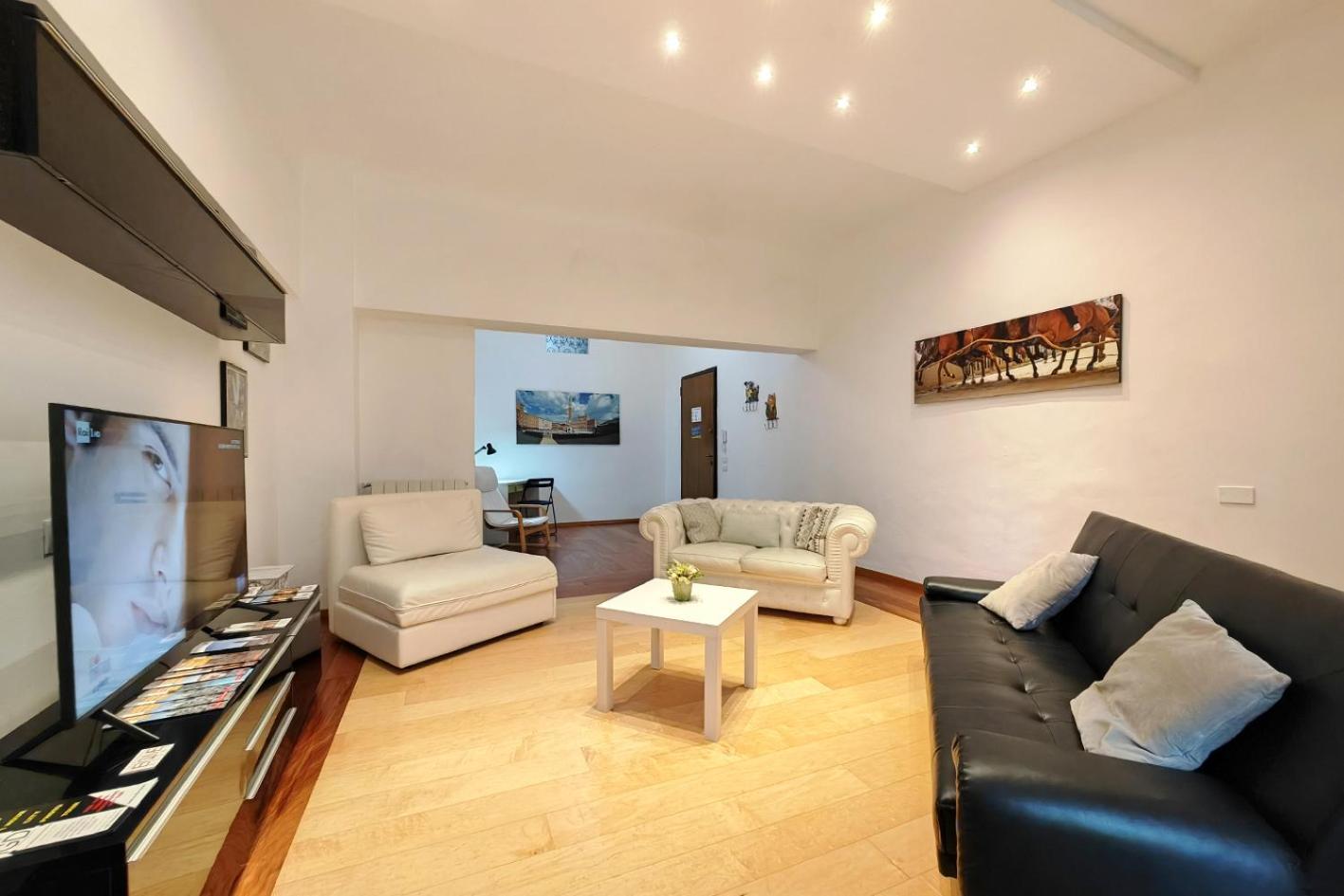 Apartment Ele